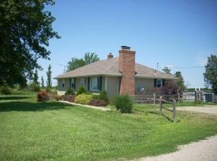 17294 Thomas Rd, Winchester, KS 66097