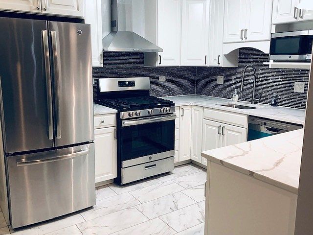 2nd image of 5011 St Charles Rd APT 201