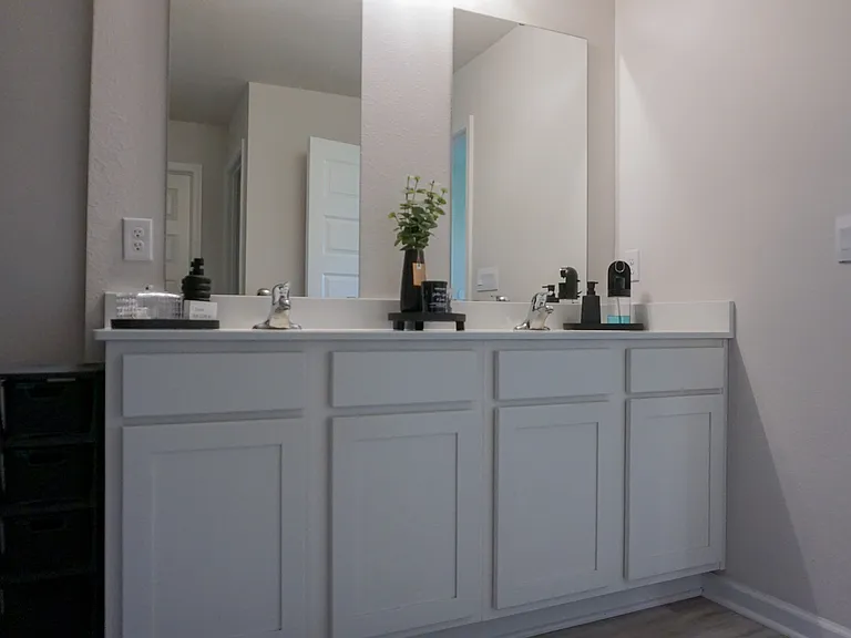 4703 Airmen Dr — Photo 32