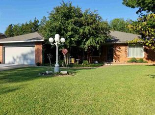 2303 Fairway Dr, Duncan, OK 73533