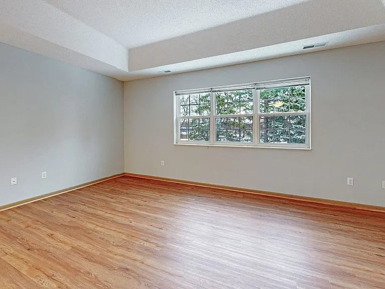 Cedar Pointe Townhomes — Photo 35