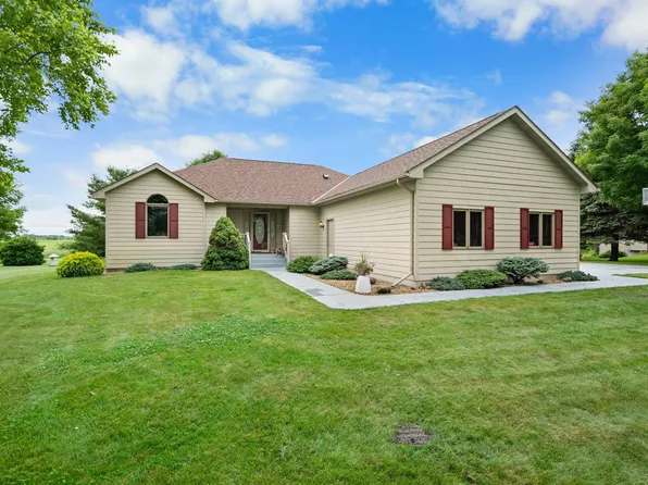 2012 Highland Cir E, Mora, MN 55051