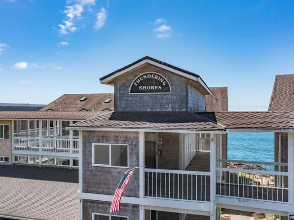 1123 N Highway 101 #16, Depoe Bay, OR 97341