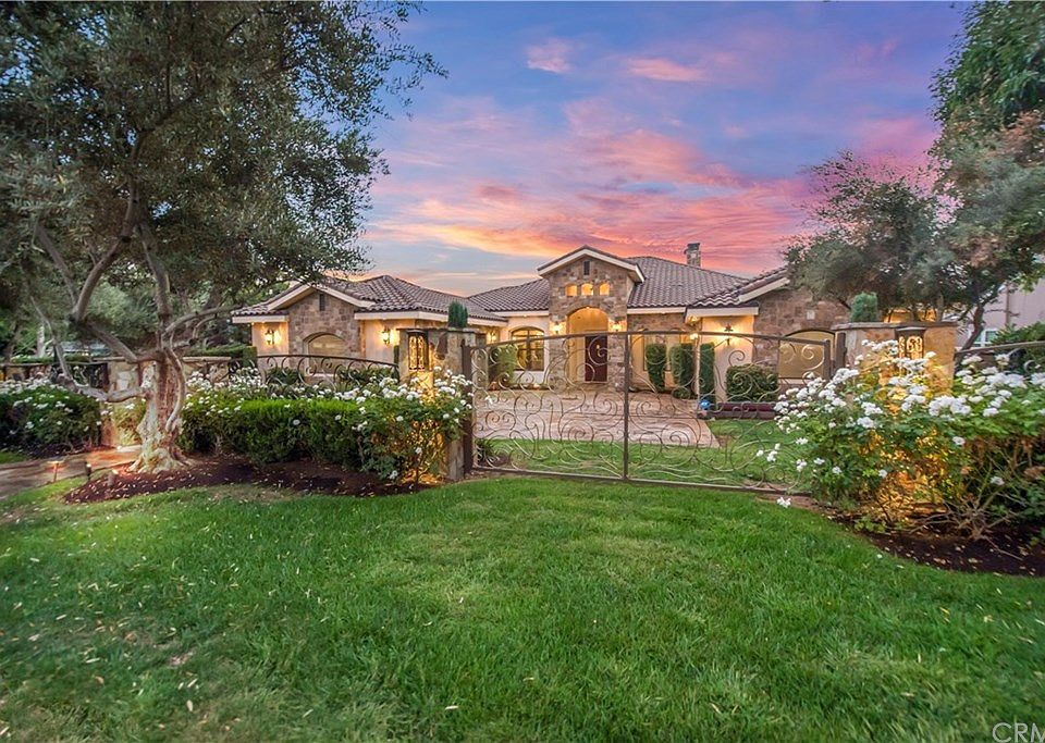 1st image of 15156 La Calma Dr