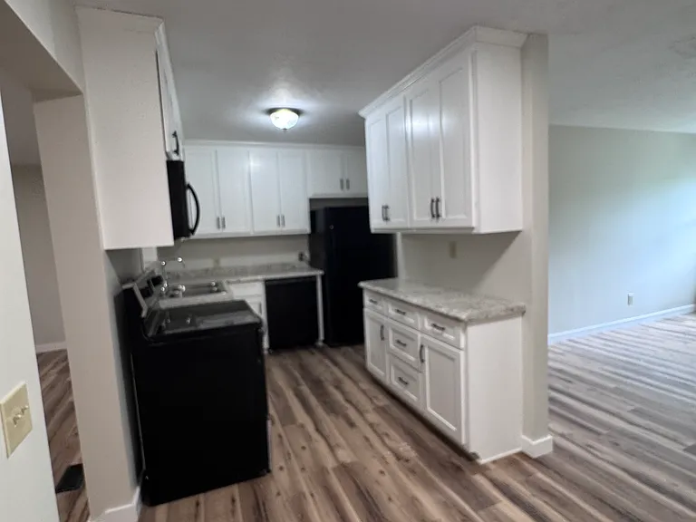 135 Hunter Ave — Photo 5