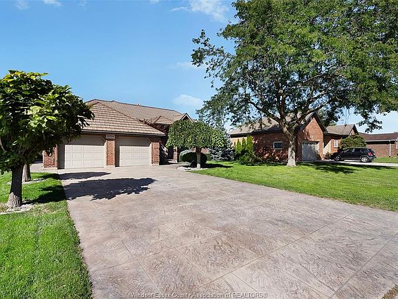 3rd image of 12354 Funaro Cres