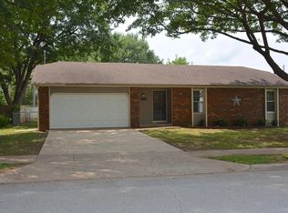 2677 S Grant Ave, Springfield, MO 65807