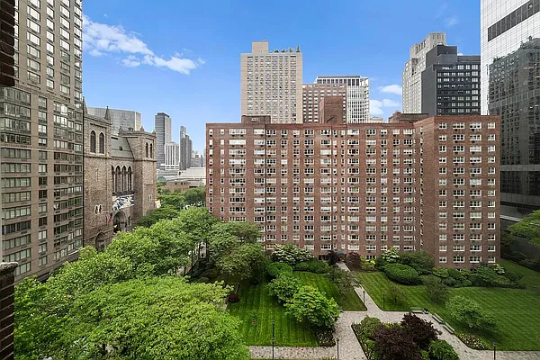 Sold by FIND Real Estate | media 2