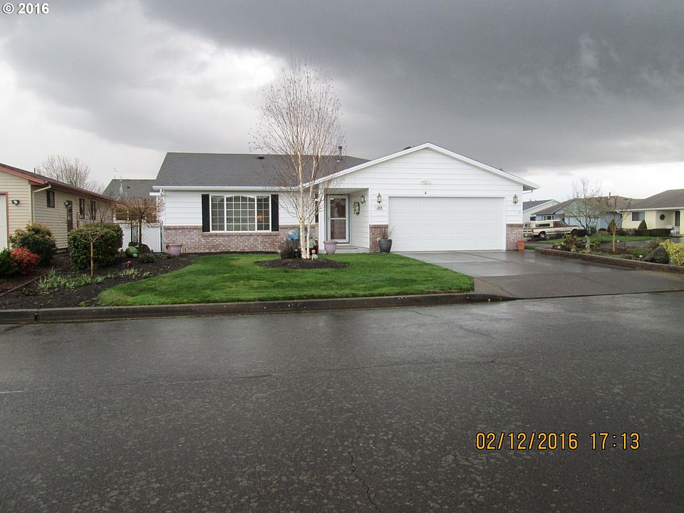 2nd image of 1968 Lilac Way