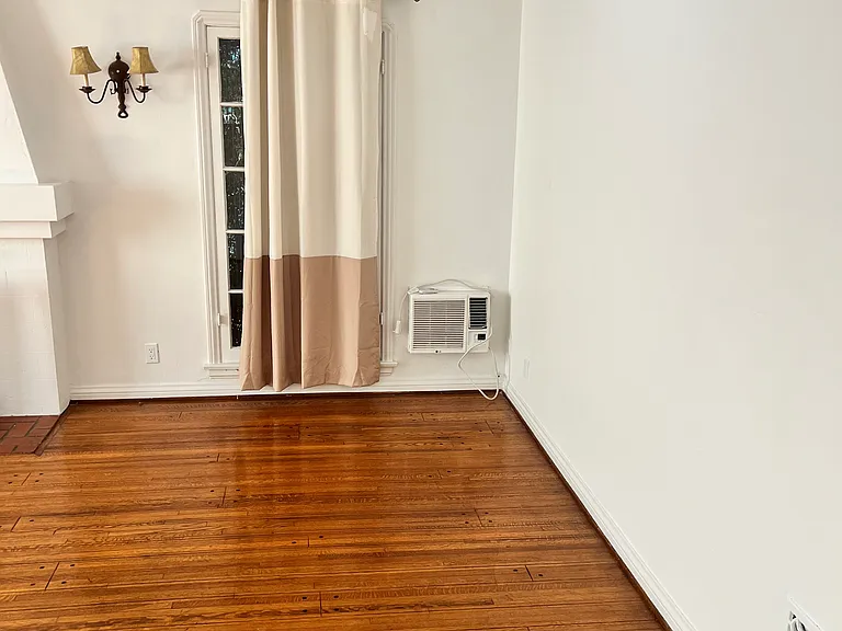1450 S Sherbourne Dr — Photo 17