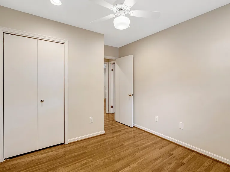 6717 Reynard Dr — Photo 23