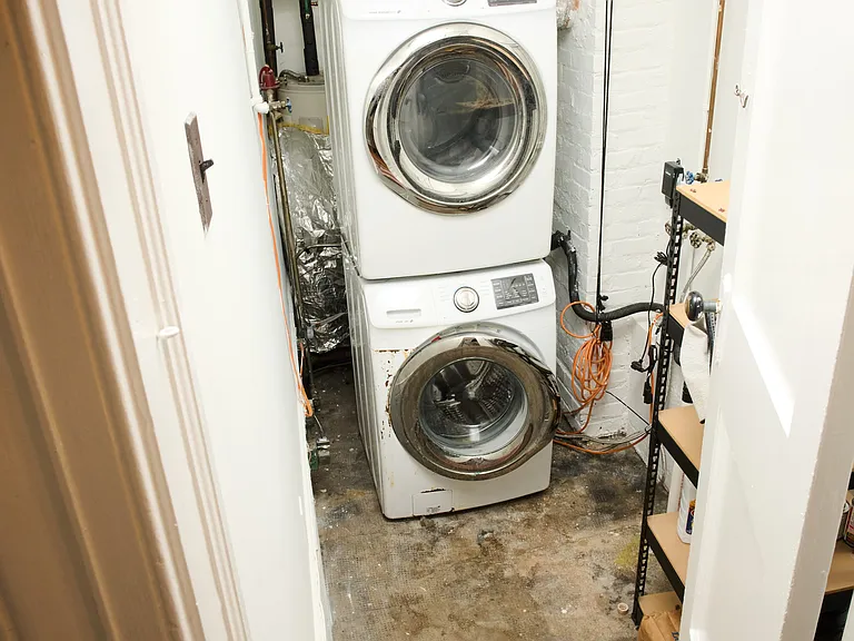 2801 Kenwood Ave — Photo 14