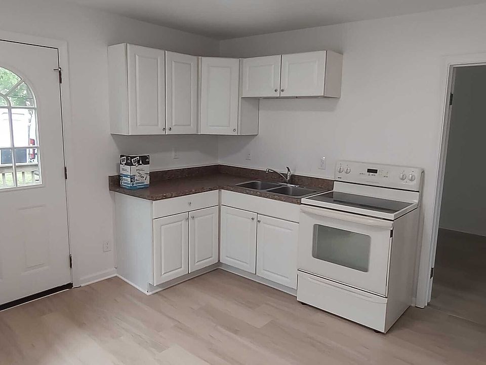 1st image of 518 High St #2