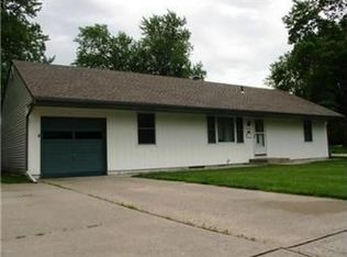 6409 N Harrison St, Gladstone, MO 64118