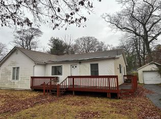 155 Dahlia Dr, Mastic Beach, NY 11951
