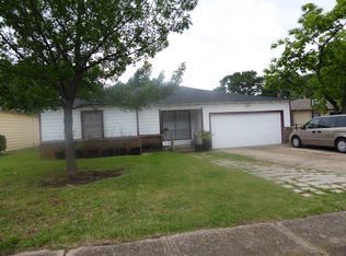 1121 N Saint Augustine Rd, Dallas, TX 75219