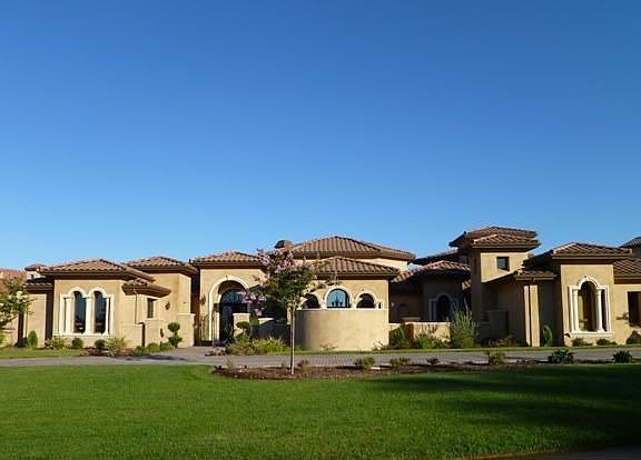 2nd image of 4513 Greenview Dr