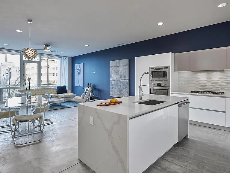 1444 N Western Ave #2S — Photo 2