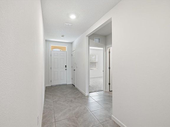 2nd image of 1072 Roseland Road