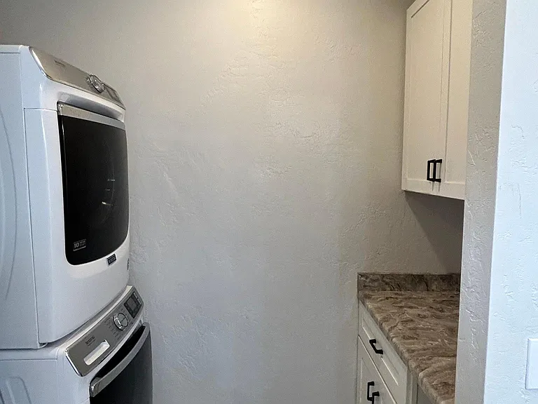1381 Sydni Ct — Photo 12