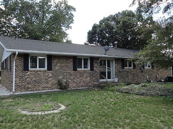 5th image of 317 Carlson Dr