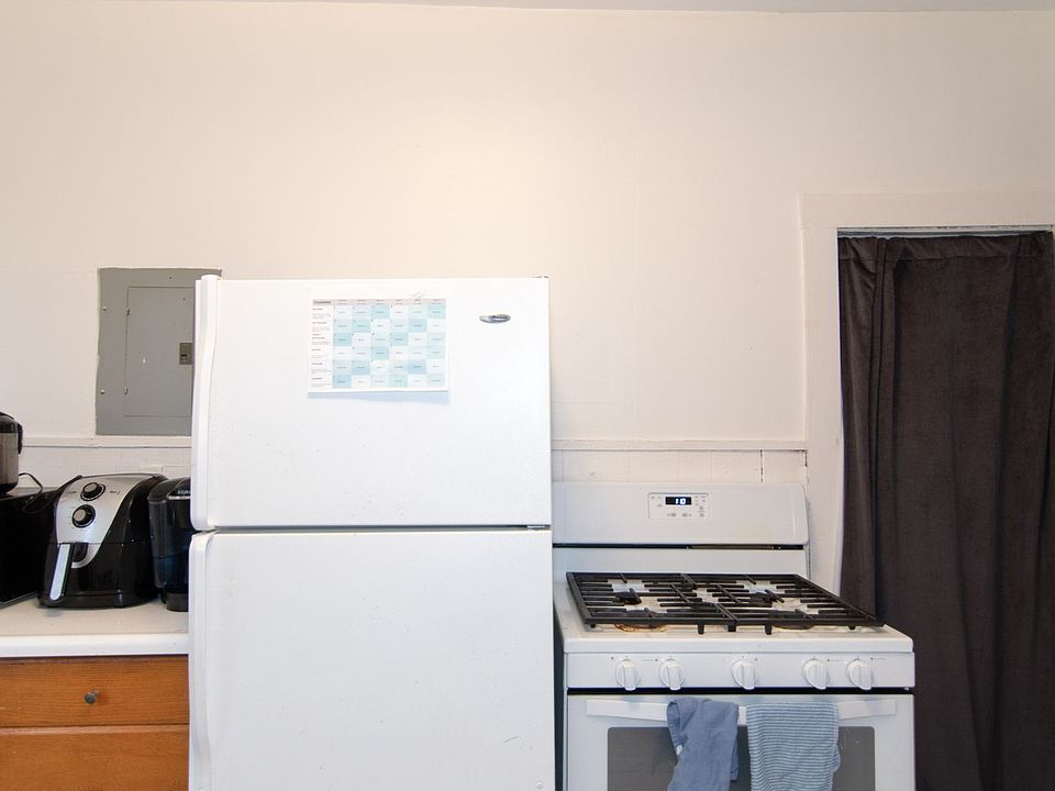 1st image of 48 Brighton Ave APT 10