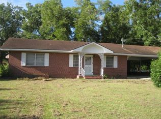 409 Marietta St, Glennville, GA 30427