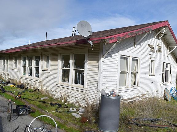 3rd image of 10635 Hale Ave