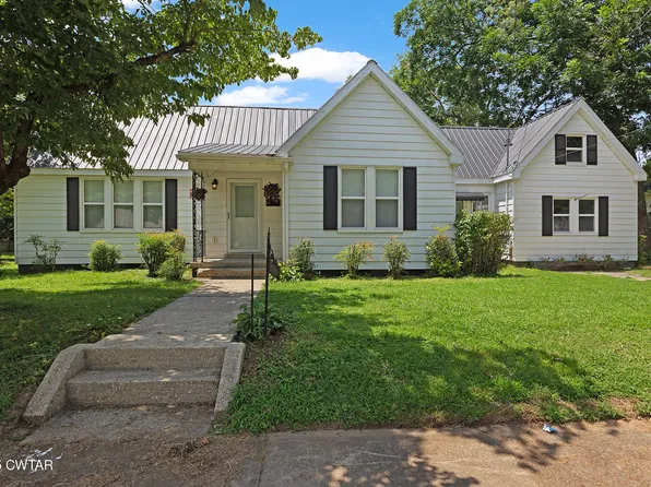 818 S High St, Trenton, TN 38382