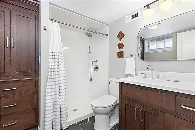 5217 W 72nd St — Photo 22