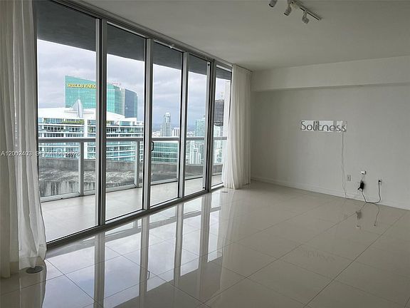 5th image of 475 Brickell Ave APT 5508