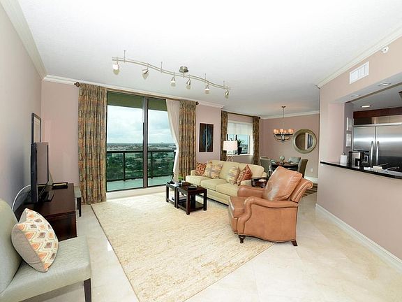 Home For Sale In The Landmark