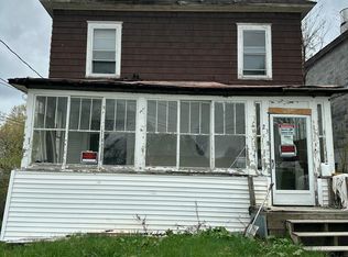23 Flagg St, Cadyville, NY 12918