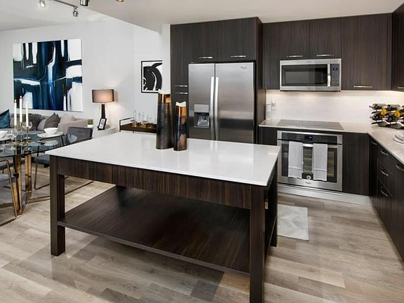 5th image of 299 Harbour Place Dr