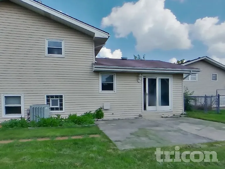 16646 Paxton Ave — Photo 17