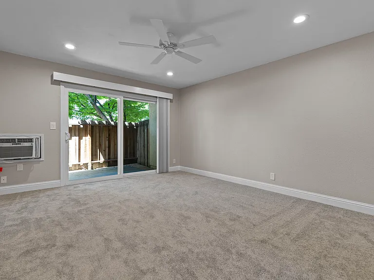 975 Murrieta Blvd #5 — Photo 6