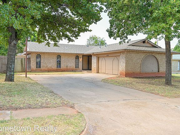 2nd image of 3404 Simmons Dr