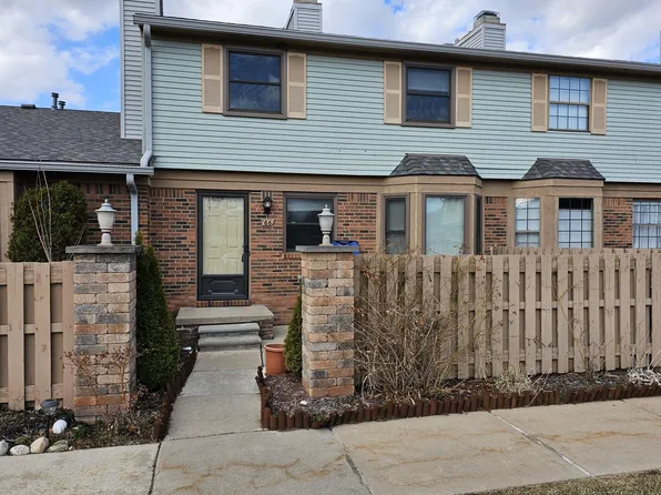 2011 Vine Way Dr APT 66, Canton, MI 48188