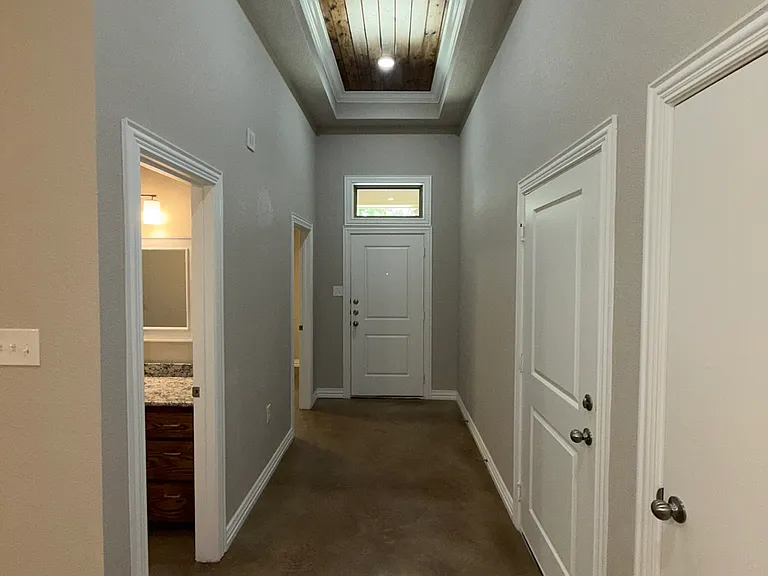 2214 Briar Hollow Dr — Photo 3