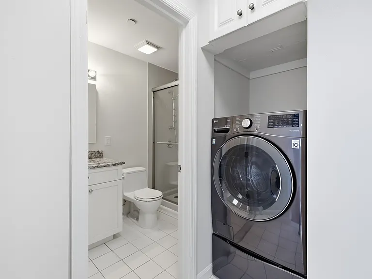 washer/dryer and bathroom