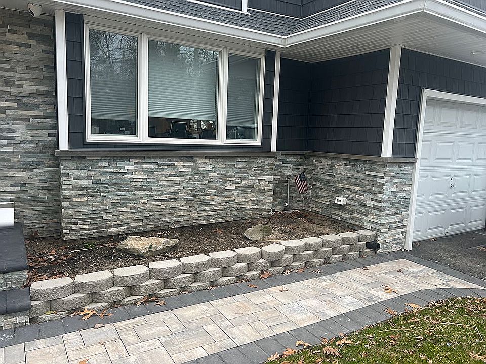 1st image of 44 Bayview Ave
