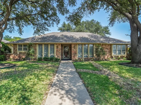 1925 Glen Hill Dr, Carrollton, TX 75007