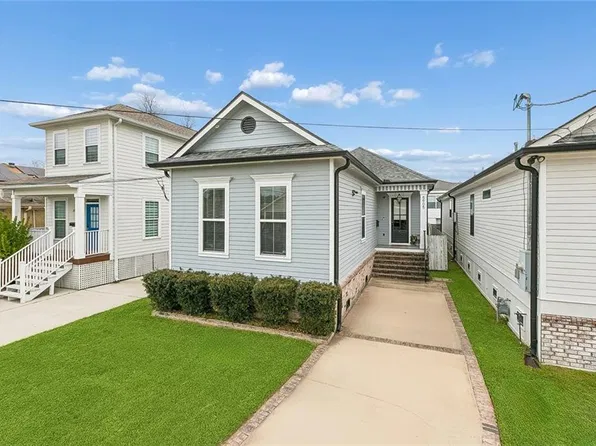 5905 Marigny St, New Orleans, LA 70122
