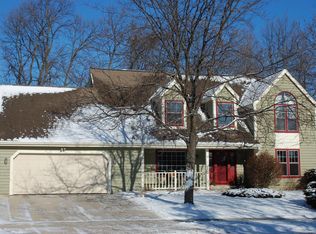 362 Juniper Ct, Grafton, WI 53024