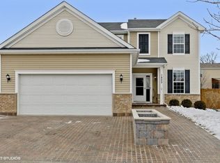 1825 Powers Rd, Woodstock, IL 60098