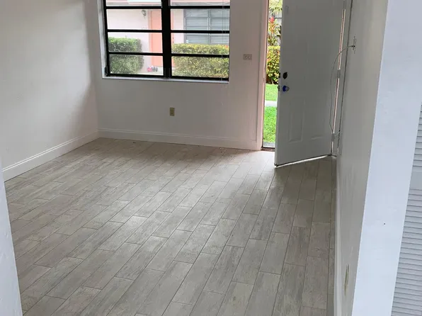 14258 SW 88th Ave, Palmetto Bay, FL 33176