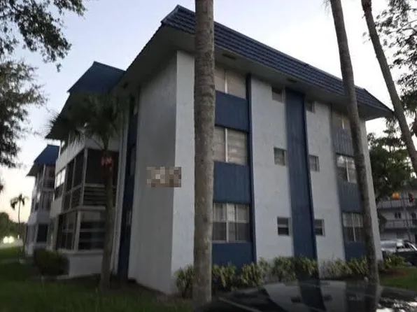 3080 Holiday Springs Blvd #30, Pompano Beach, FL 33063