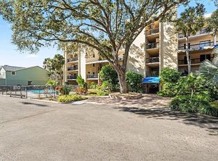 303 Tarpon Point, Tarpon Springs, FL 34689
