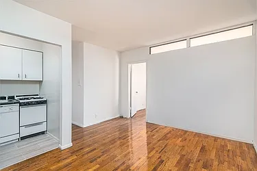 Rented by Green Line Realty