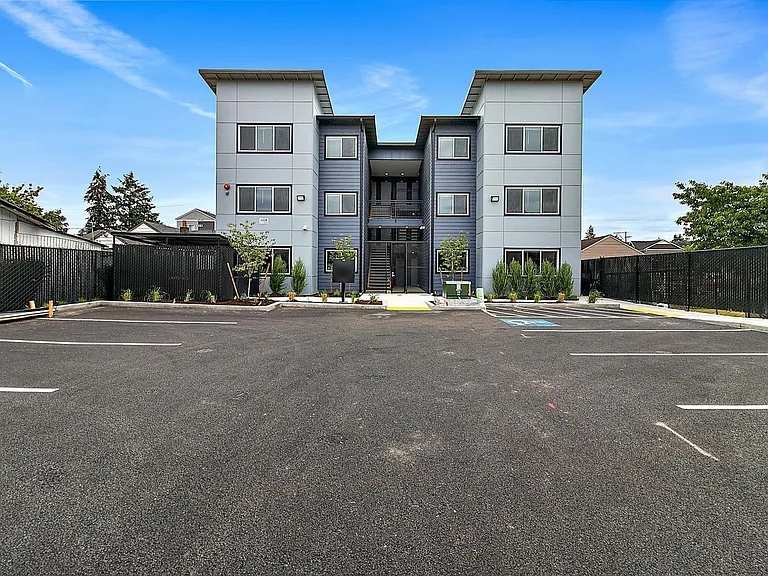 Cedar Place — Photo 9
